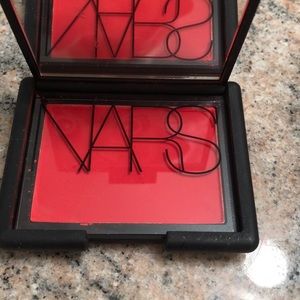 Nars exhibit A blush